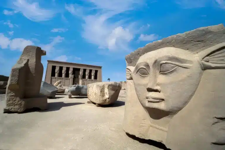 cabeza-diosa-hathor-dendera